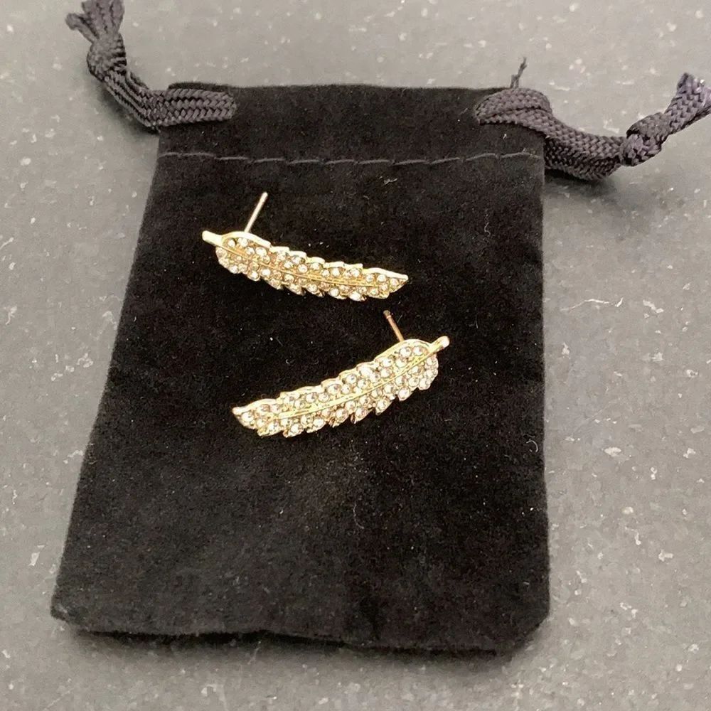 Gold Tone Ear Crawlers - Feather, Angel Wings or Leaf Motif - Picture 3 of 8